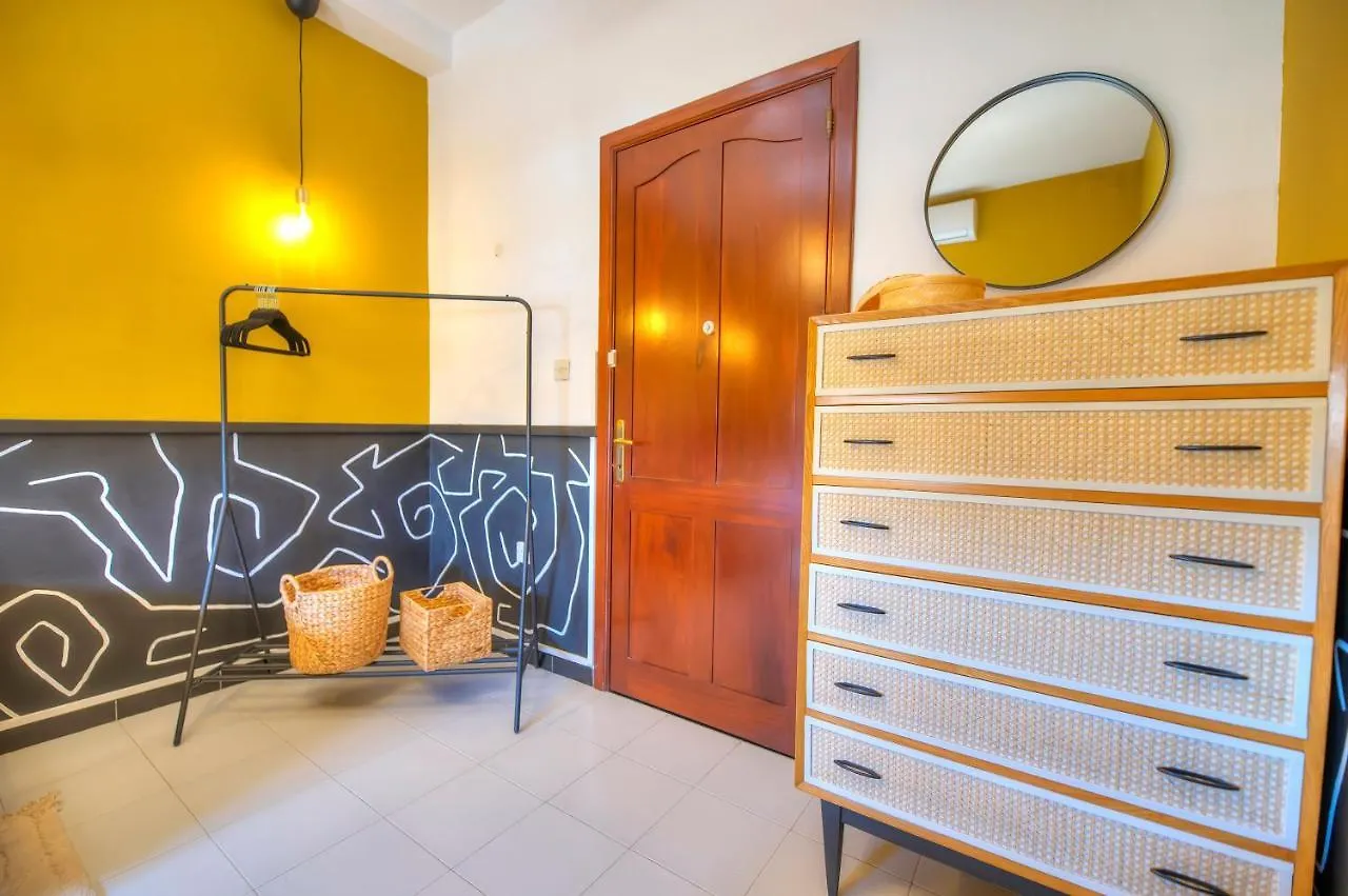 Beautifully Furnished Seafront 4 Bedrooms Goslm-4 Sliema Malta
