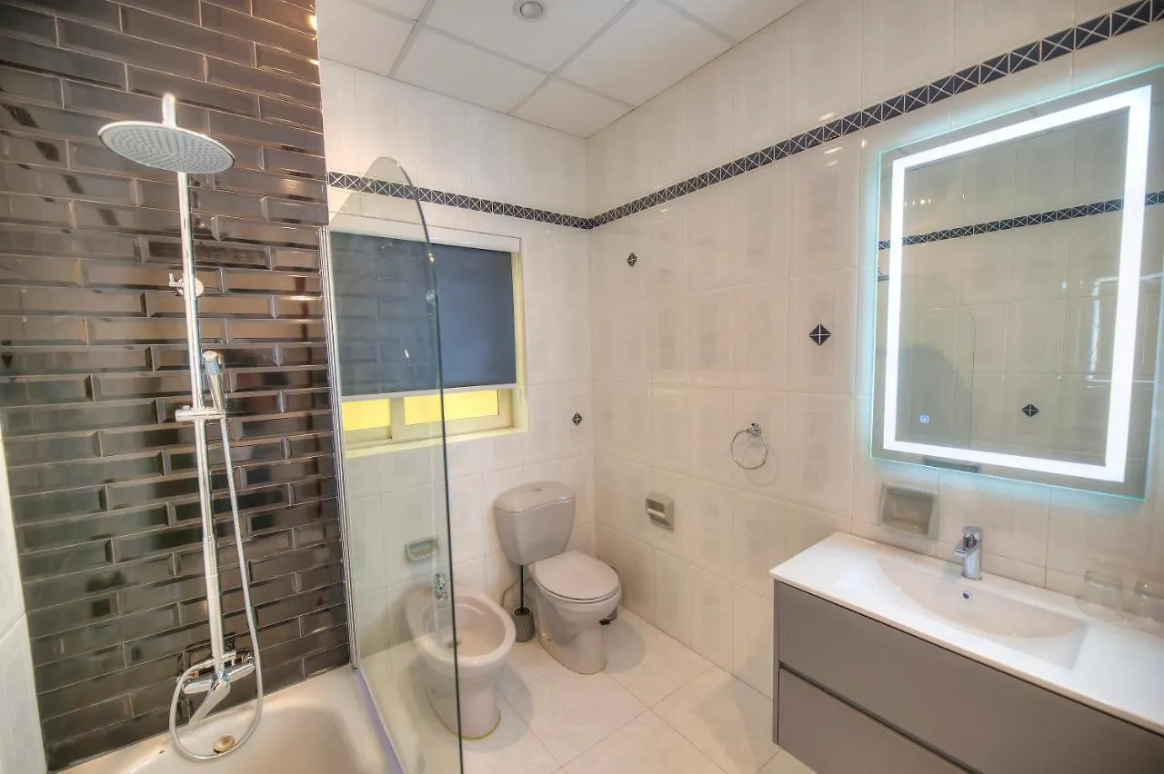Beautifully Furnished Seafront 4 Bedrooms Goslm-4 Sliema Apartment