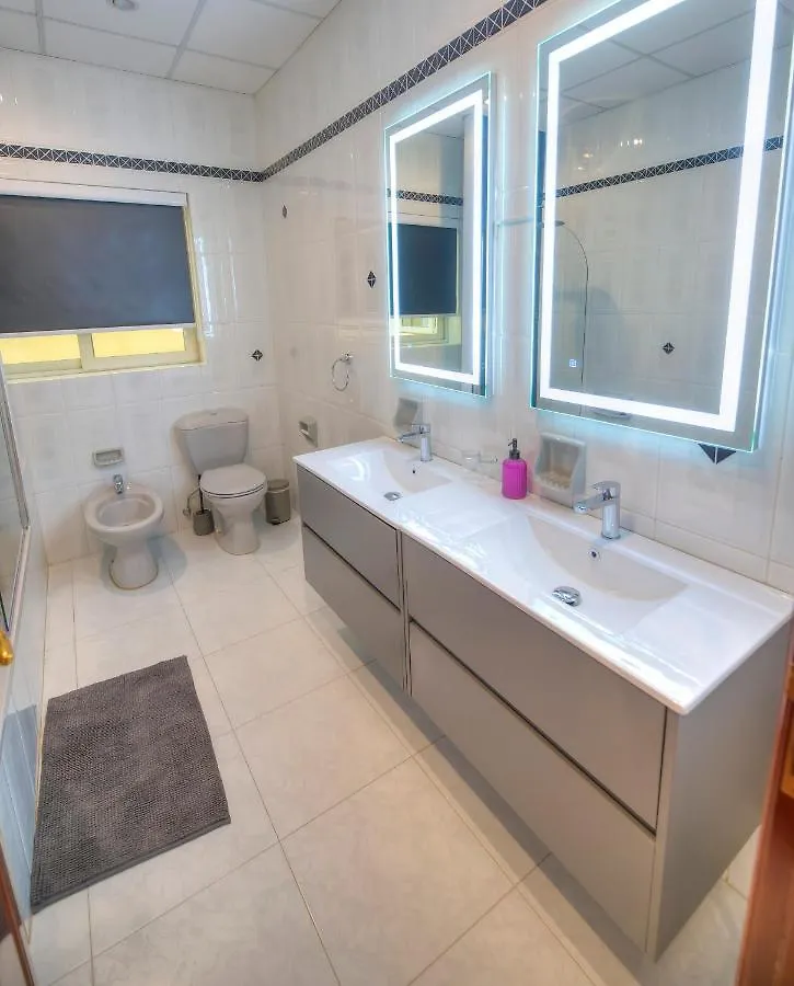 Beautifully Furnished Seafront 4 Bedrooms Goslm-4 Sliema
