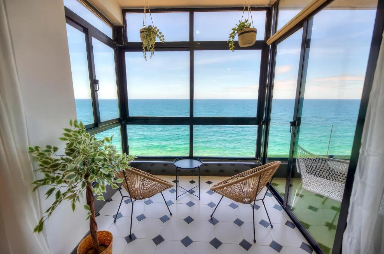 Beautifully Furnished Seafront 4 Bedrooms Goslm-4 Sliema