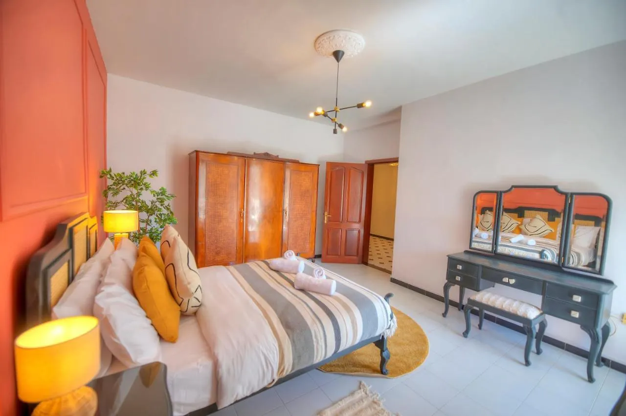 Beautifully Furnished Seafront 4 Bedrooms Goslm-4 Sliema Malta