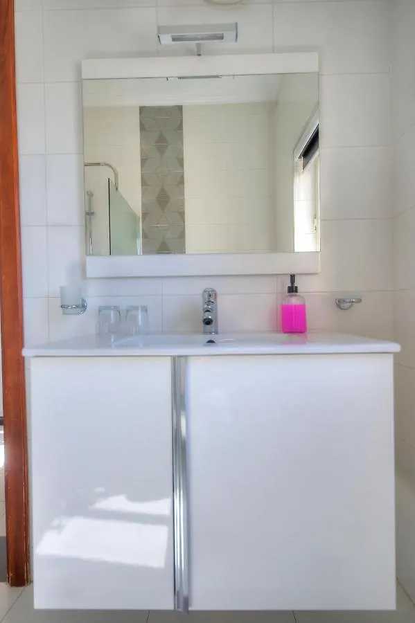 Apartment Beautifully Furnished Seafront 4 Bedrooms Goslm-4 Sliema