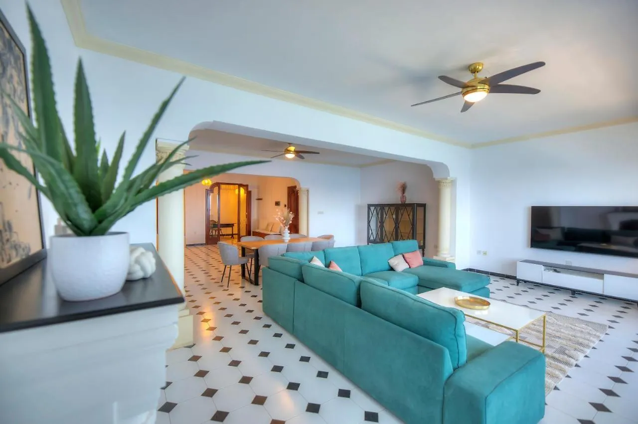 Beautifully Furnished Seafront 4 Bedrooms Goslm-4 Sliema Malta
