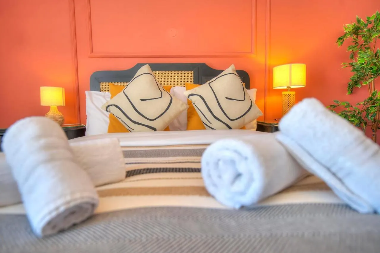 Beautifully Furnished Seafront 4 Bedrooms Goslm-4 Sliema Apartment