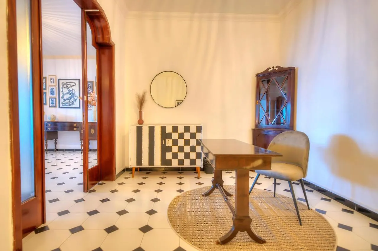 Beautifully Furnished Seafront 4 Bedrooms Goslm-4 Sliema 0*,