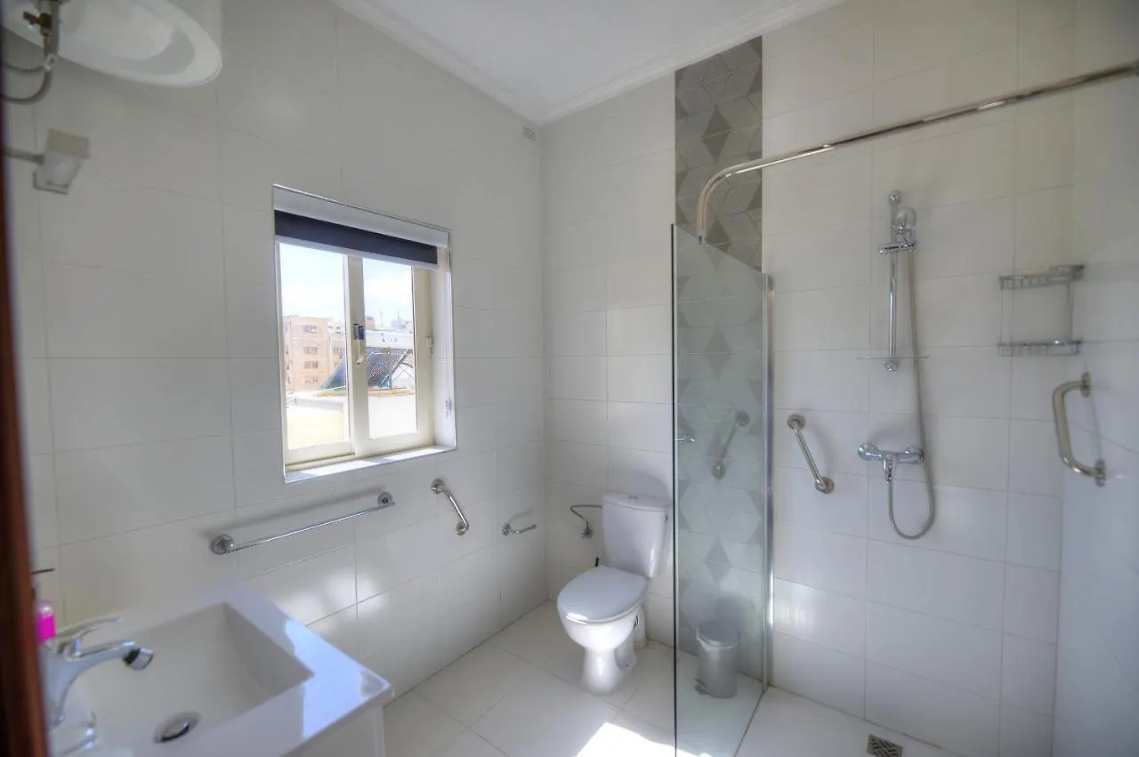 Beautifully Furnished Seafront 4 Bedrooms Goslm-4 Sliema Malta
