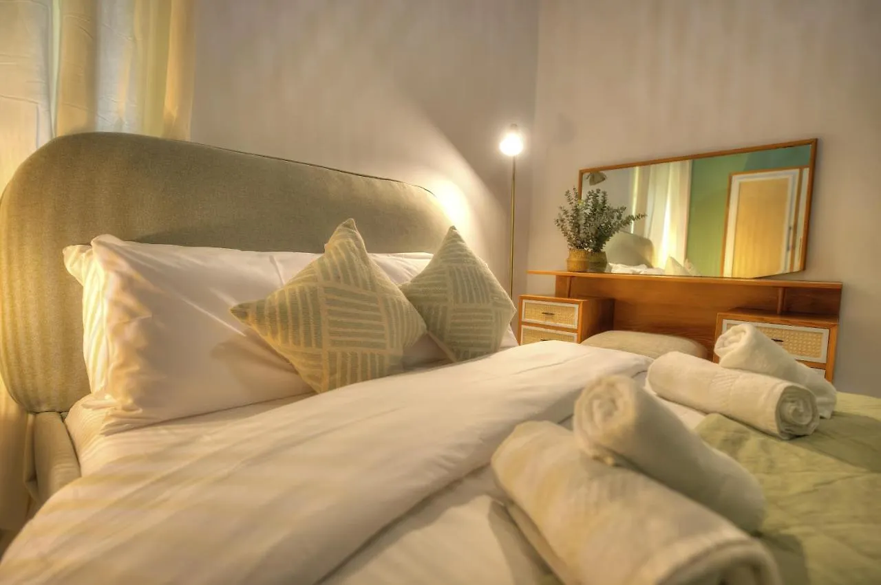 Beautifully Furnished Seafront 4 Bedrooms Goslm-4 Sliema Apartment