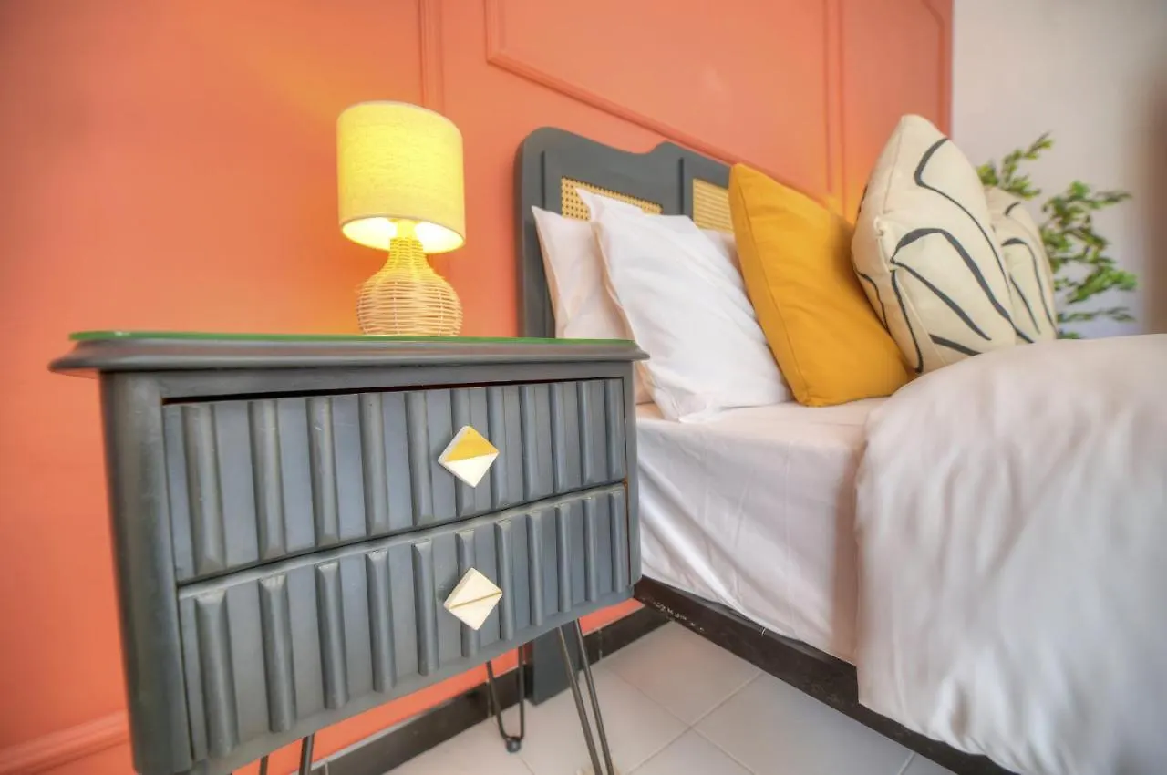 Beautifully Furnished Seafront 4 Bedrooms Goslm-4 Sliema