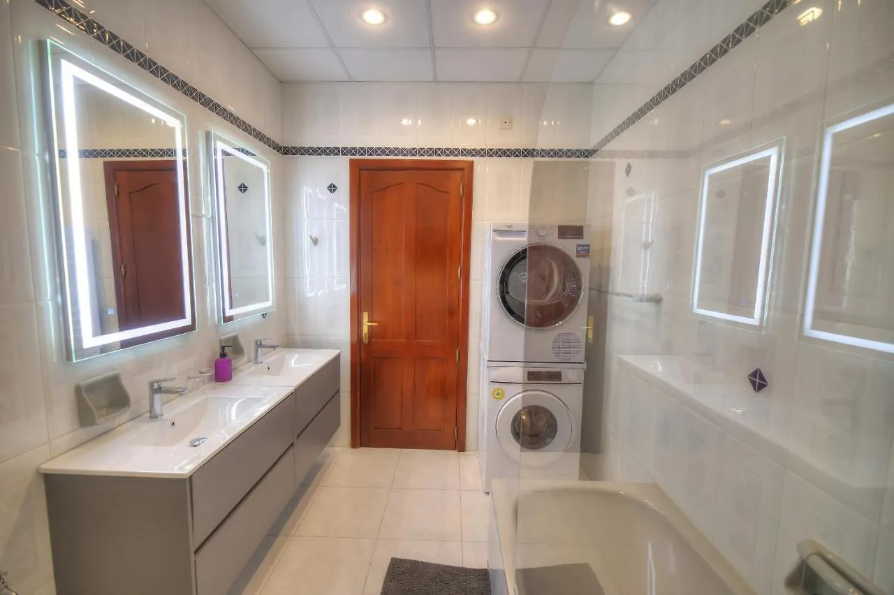 Apartment Beautifully Furnished Seafront 4 Bedrooms Goslm-4 Sliema Malta